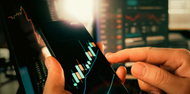 How digital marketing mitigates risk and turns uncertainty into predictable growth